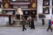 E_Lhasa_Jokhang_00.jpg